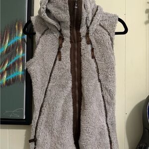 Kuhl Fleece Vest with Brown Accents